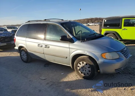 2006 Chrysler Town & Country from USA, damaged, VIN 1A4GP45R56B589952